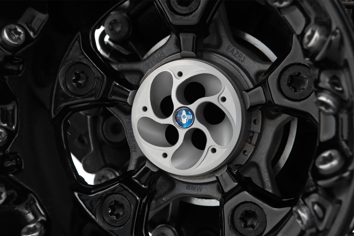 Protects the rear wheel hub as well as the cardan swingarm and wheel drive ✔ Premium components ✔ Integrated design ➜ Order now