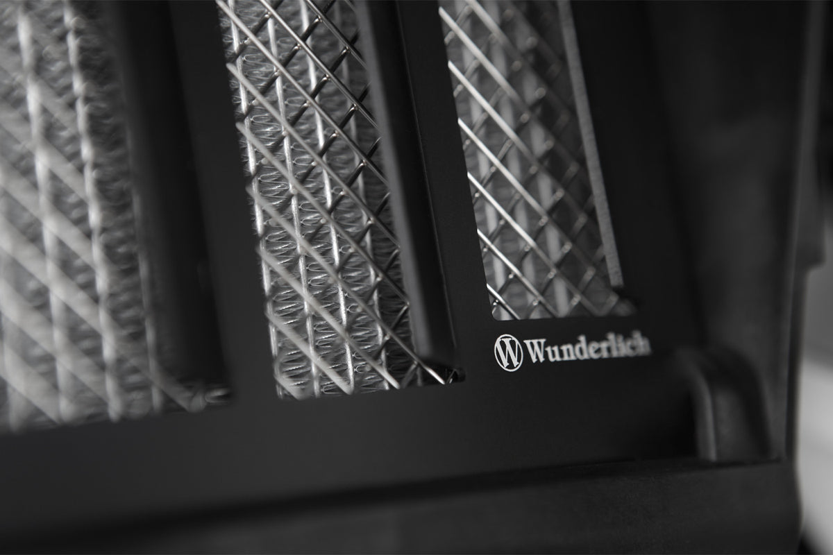 The fine mesh stainless steel grillee of the EXTREME radiator guard protects the radiator effectively and ensures lasting optimal cooling
