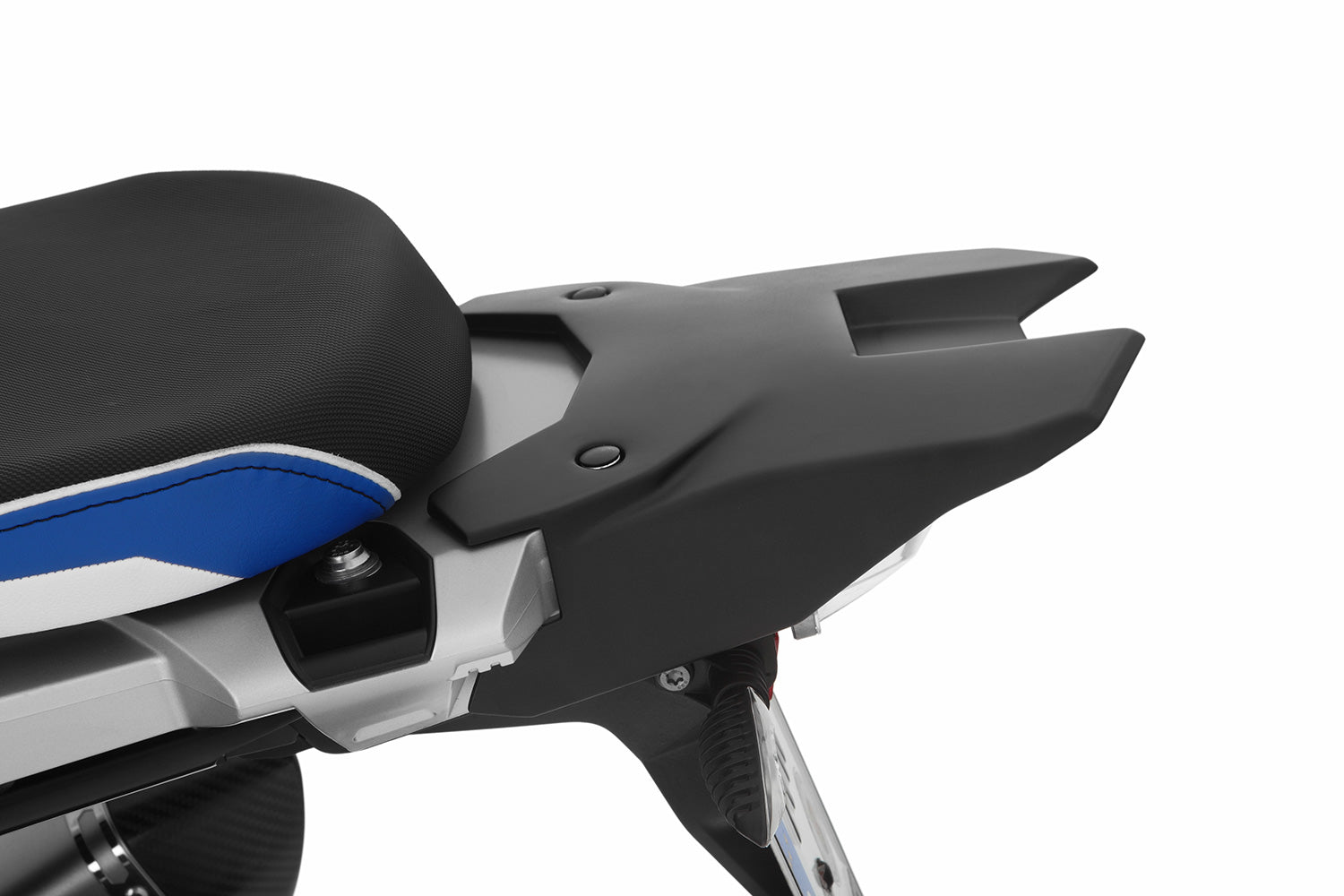 Dynamically designed, striking tail fairing