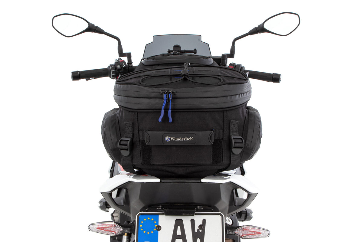 Multifunctional and sporty compact bag
