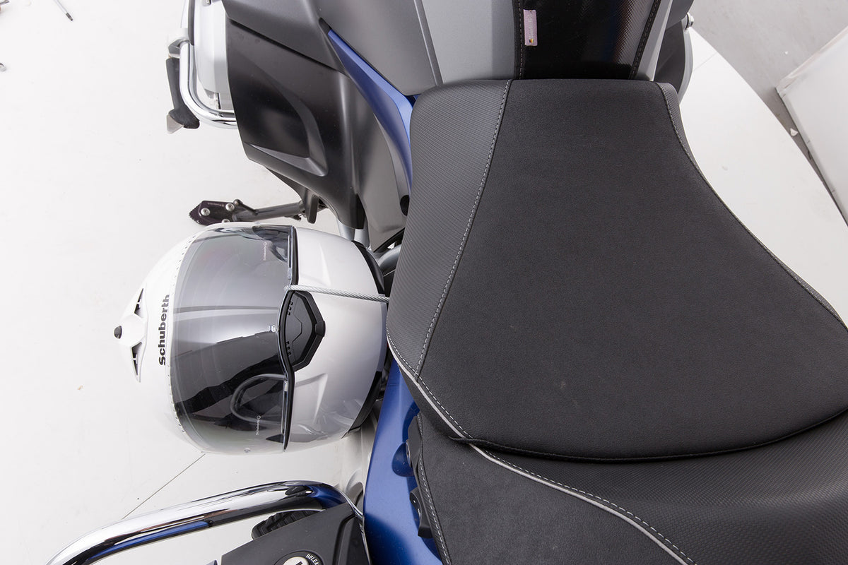 Wunderlich helmet anti-theft system HELM-LOCK R 1200 RT LC - complete your BMW ✔ Premium components ✔ Integrated design ➜ Order now