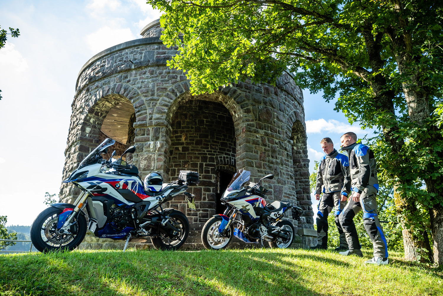 Wunderlich helmet anti-theft system HELM-LOCK S 1000 XR / M 1000 XR - complete your BMW ✔ Premium components ✔ Integrated design ➜ Order now