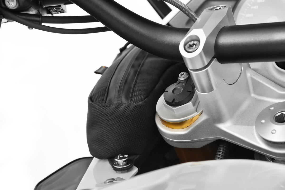 The refined and fitted Fairing Pouch for everything you need quickly to hand