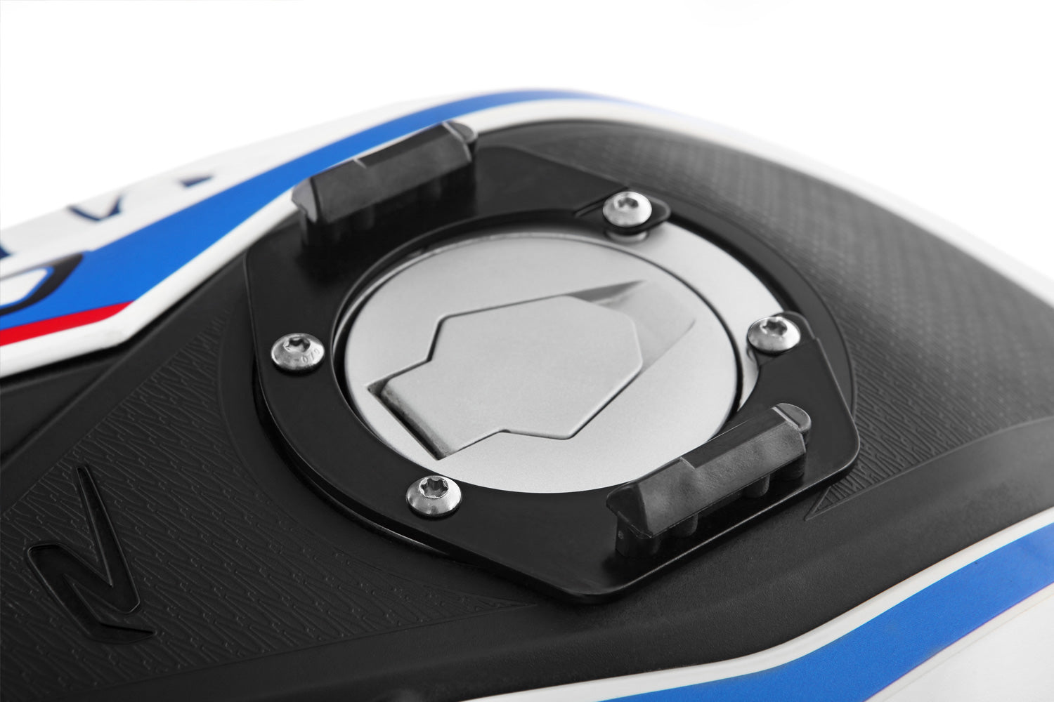 Tank ring bracket for secure attachment of CLICK BAGs with a single click