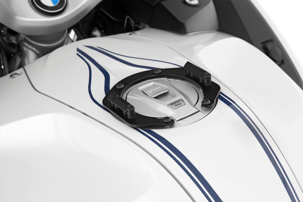 Tank ring bracket for secure attachment of CLICK BAGs with a single click