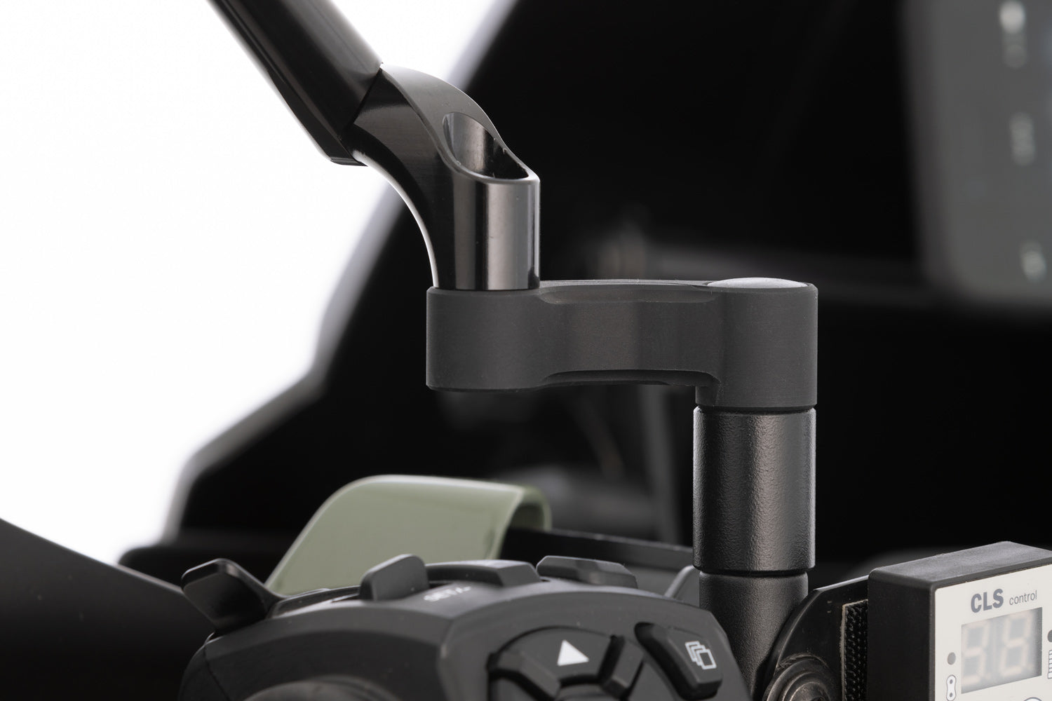 Additional lift for mirror extension (+25 mm) - Passion. Unlimited. ✔ Premium components ✔ Integrated design ➜ Order now