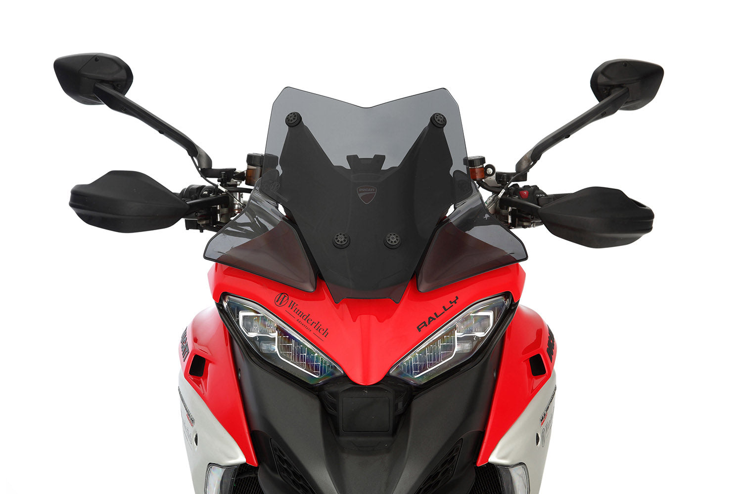 The windshield combines a perfect, sporty design with high basic protection 