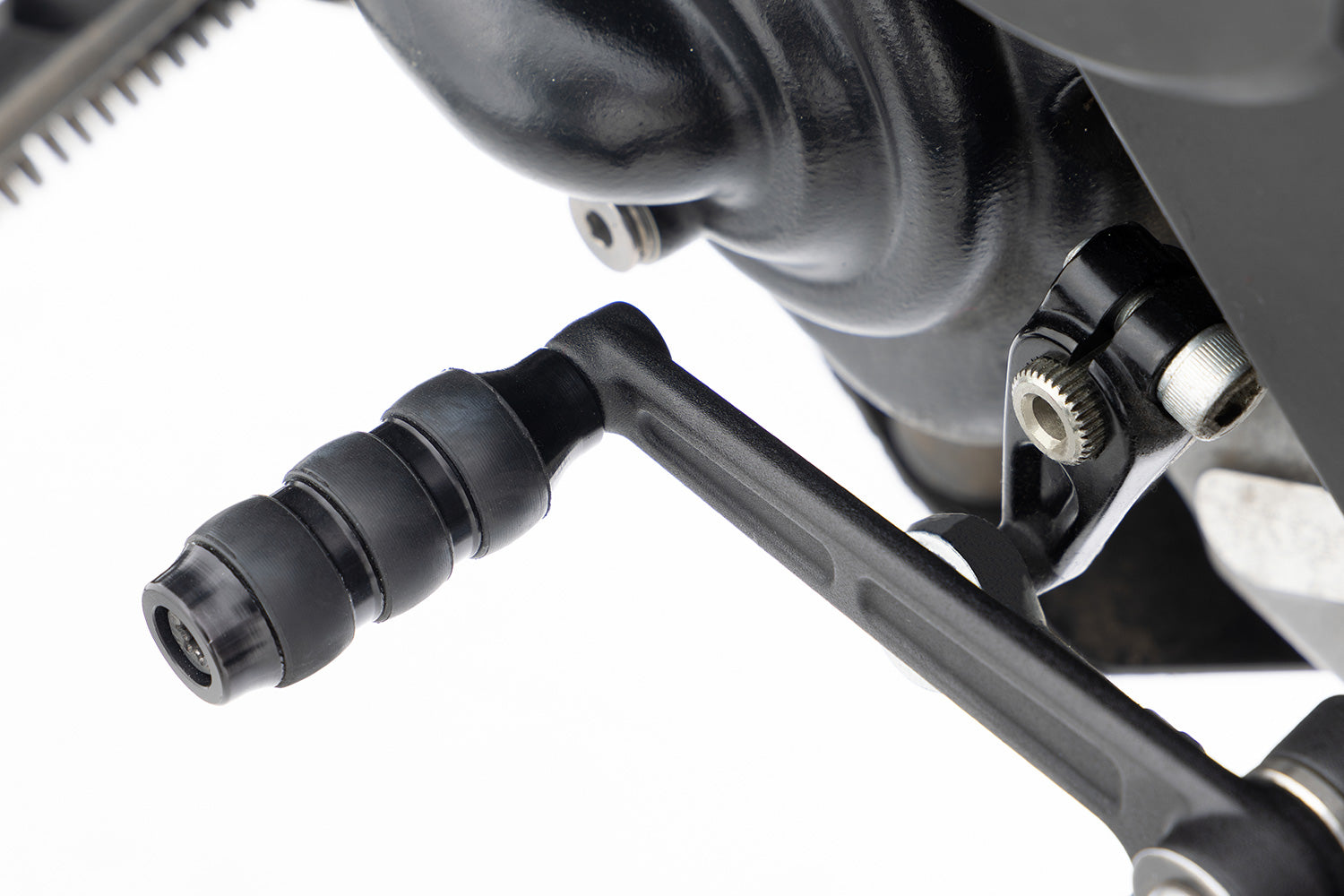 Ergonomic, comfortable and reliable gear shifting – with our 15 mm wider gear-shift extension 
