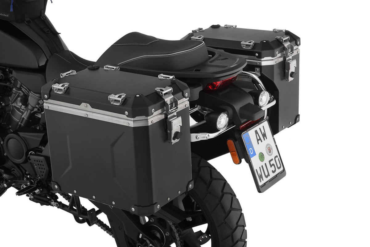 Sturdy, light and stylish aluminium cases add truly special comfort to every rider on any tour.