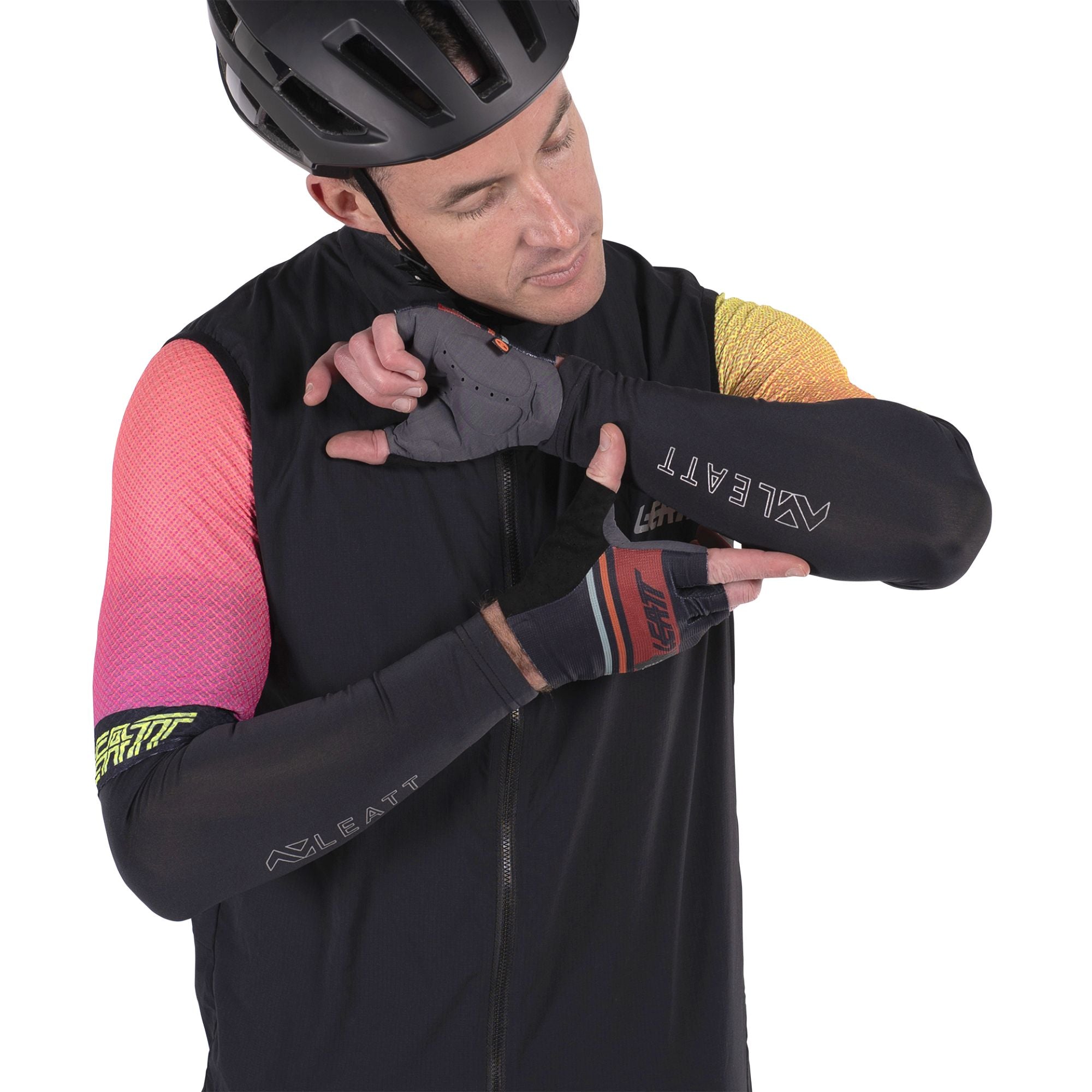 LEATT APPAREL ARM WARMER SLEEVE PAIR BLACK S